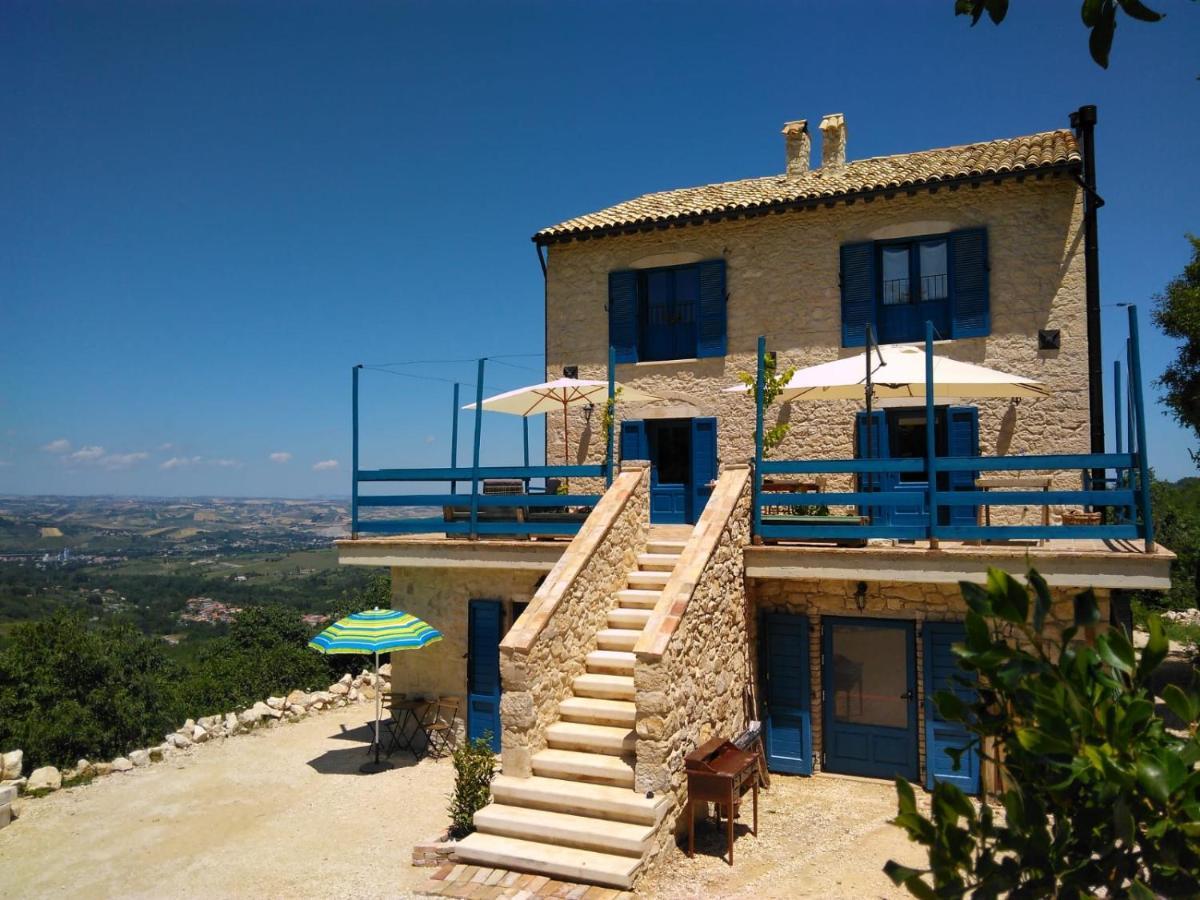 La Casa Dalle Finestre Blu Abbateggio Dış mekan fotoğraf