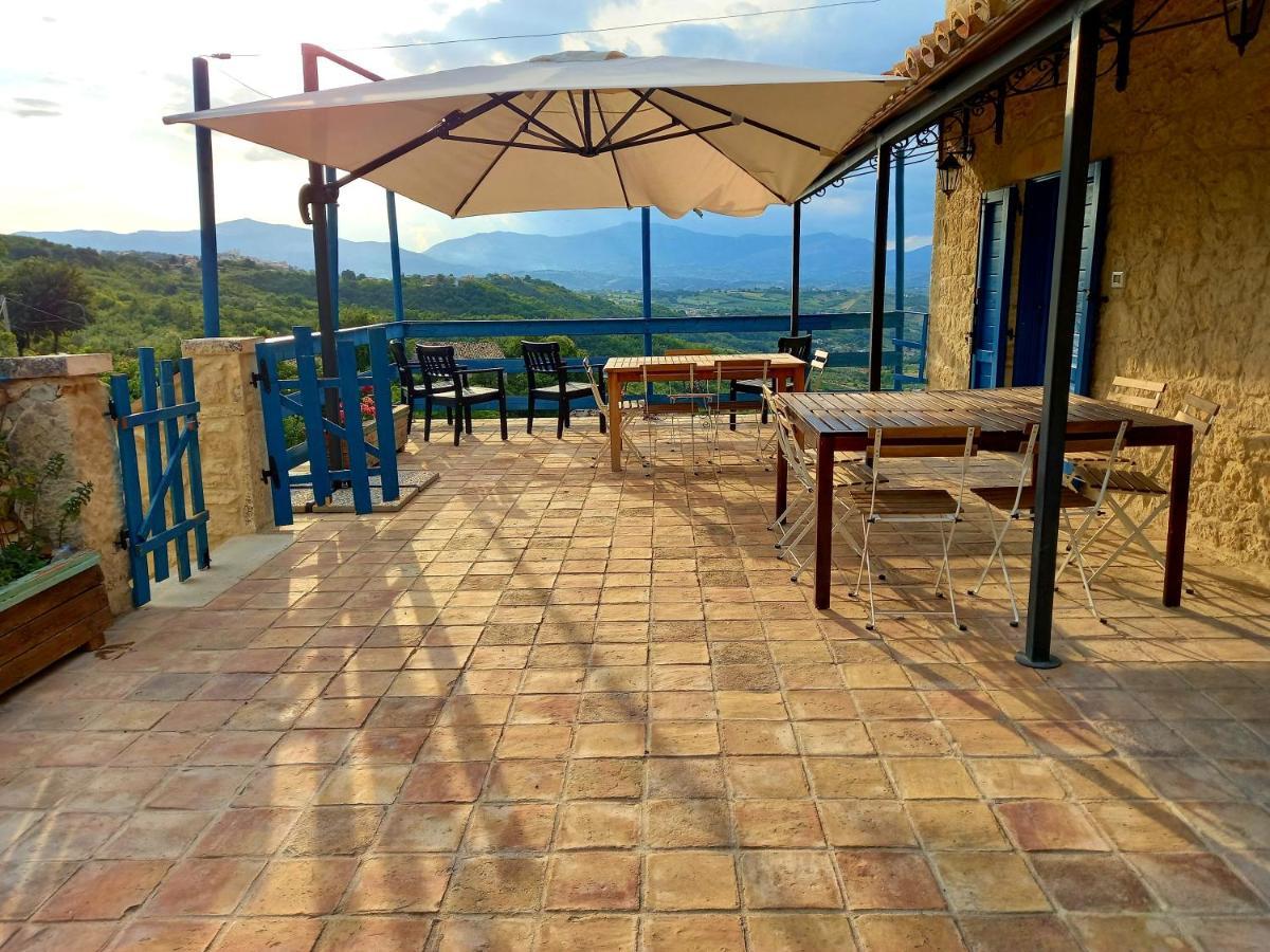 La Casa Dalle Finestre Blu Abbateggio Dış mekan fotoğraf
