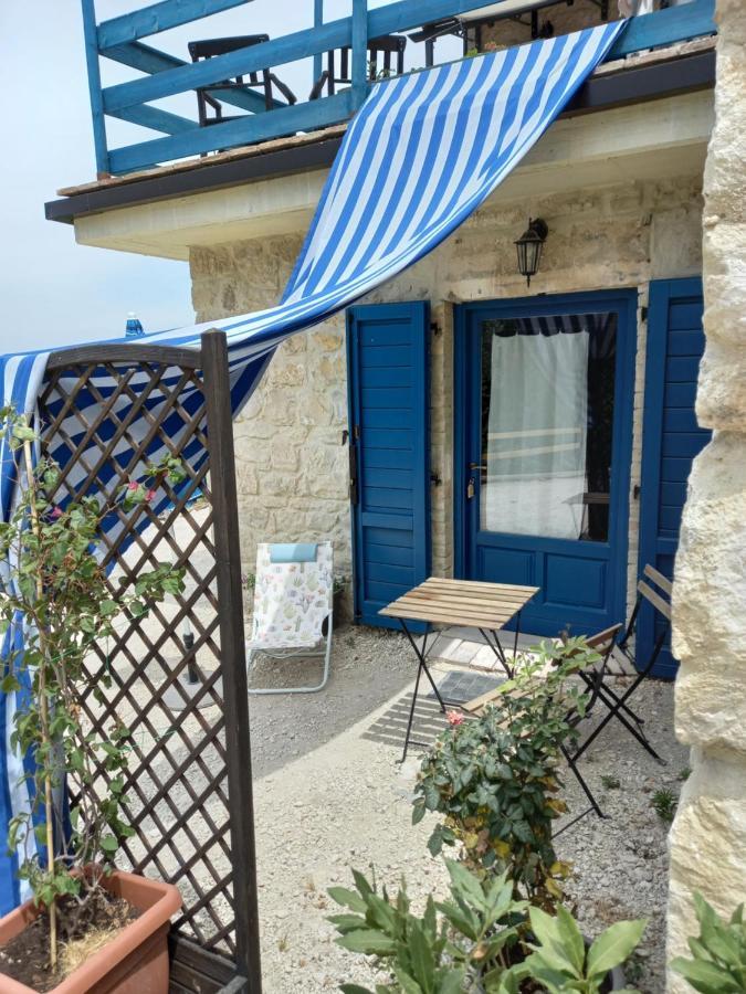La Casa Dalle Finestre Blu Abbateggio Dış mekan fotoğraf
