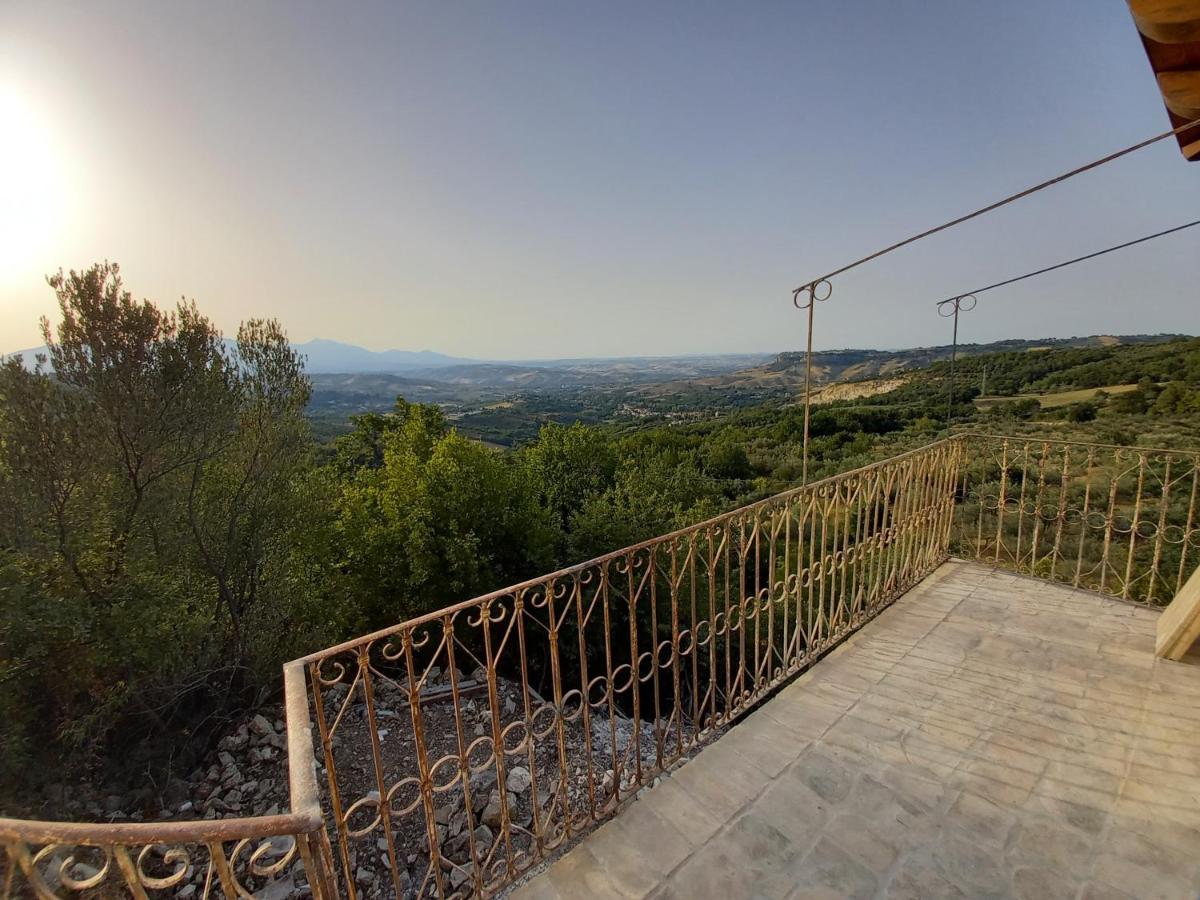 La Casa Dalle Finestre Blu Abbateggio Dış mekan fotoğraf