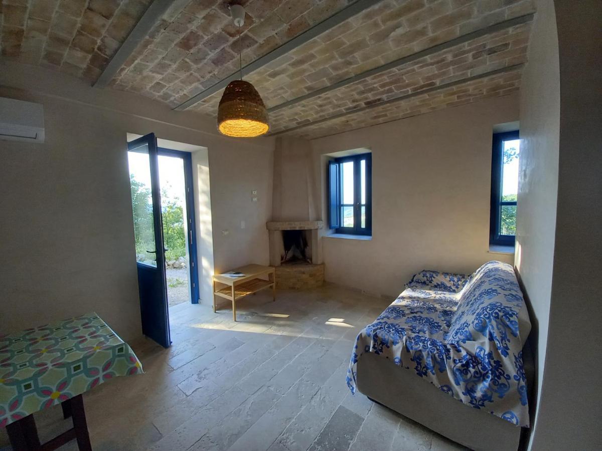 La Casa Dalle Finestre Blu Abbateggio Dış mekan fotoğraf