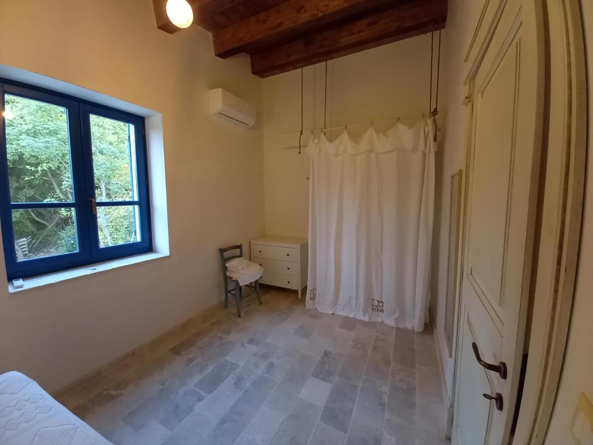 La Casa Dalle Finestre Blu Abbateggio Dış mekan fotoğraf