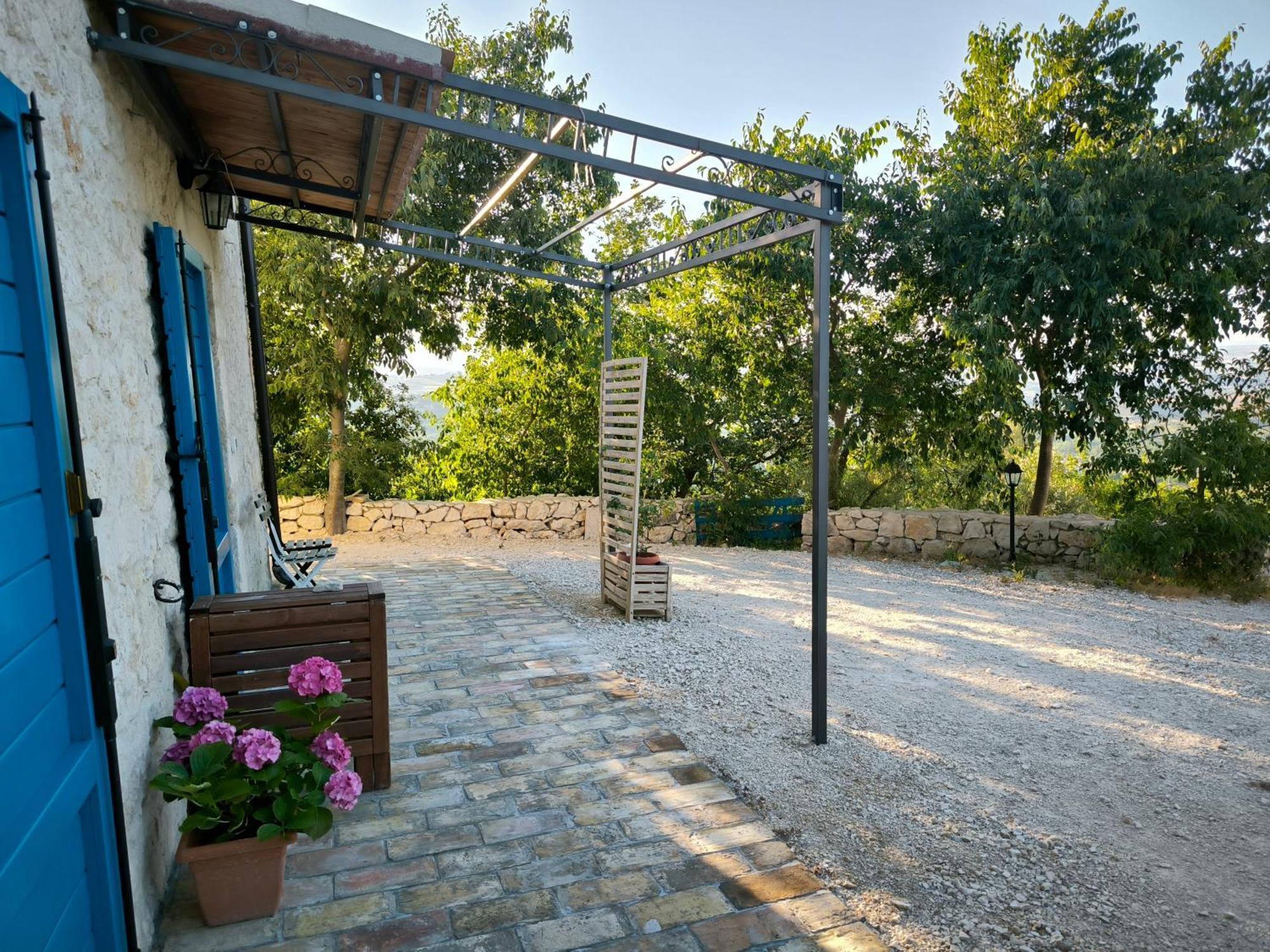 La Casa Dalle Finestre Blu Abbateggio Dış mekan fotoğraf